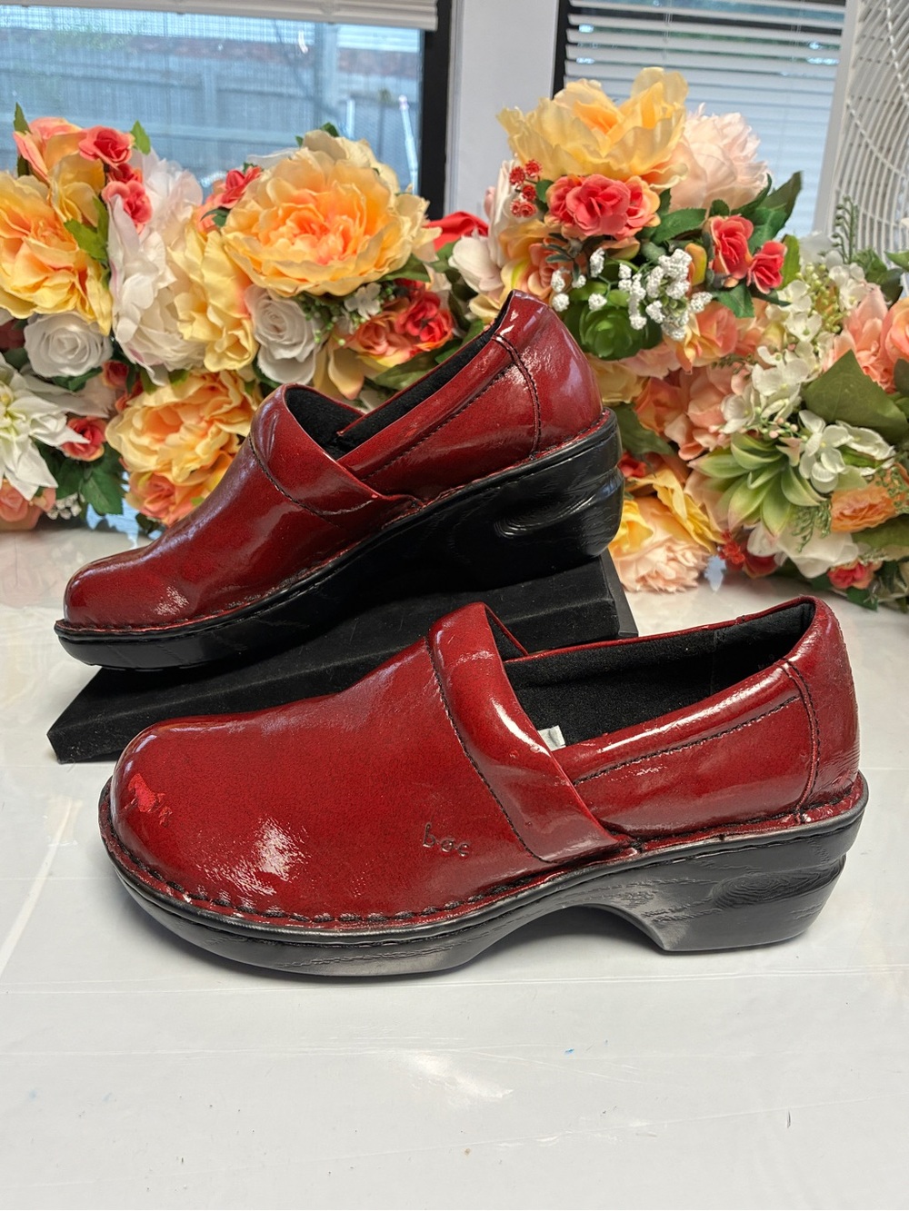 b.o.c. Born Concept Glossy Red Mary Jane Comfort Work Clog Shoes Women’s Size 9